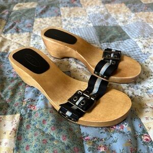 Vintage Old Navy wooden clog grommet open toe striped heeled sandals size 8 y2k